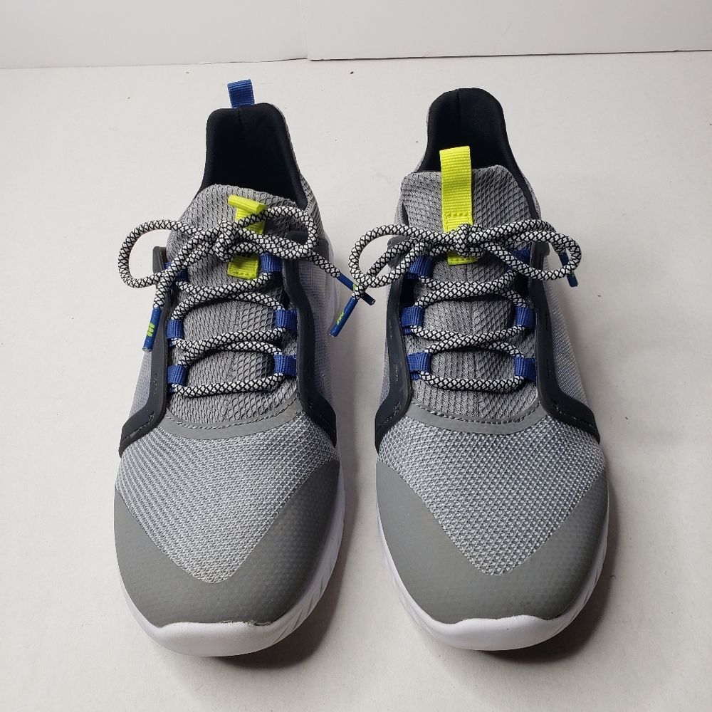 All in Motion Kids Drive Veil Apparel Sneakers Size 6